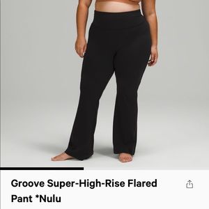 Brand new never worn, black size 2 Groove super high rise flared pant *nulu